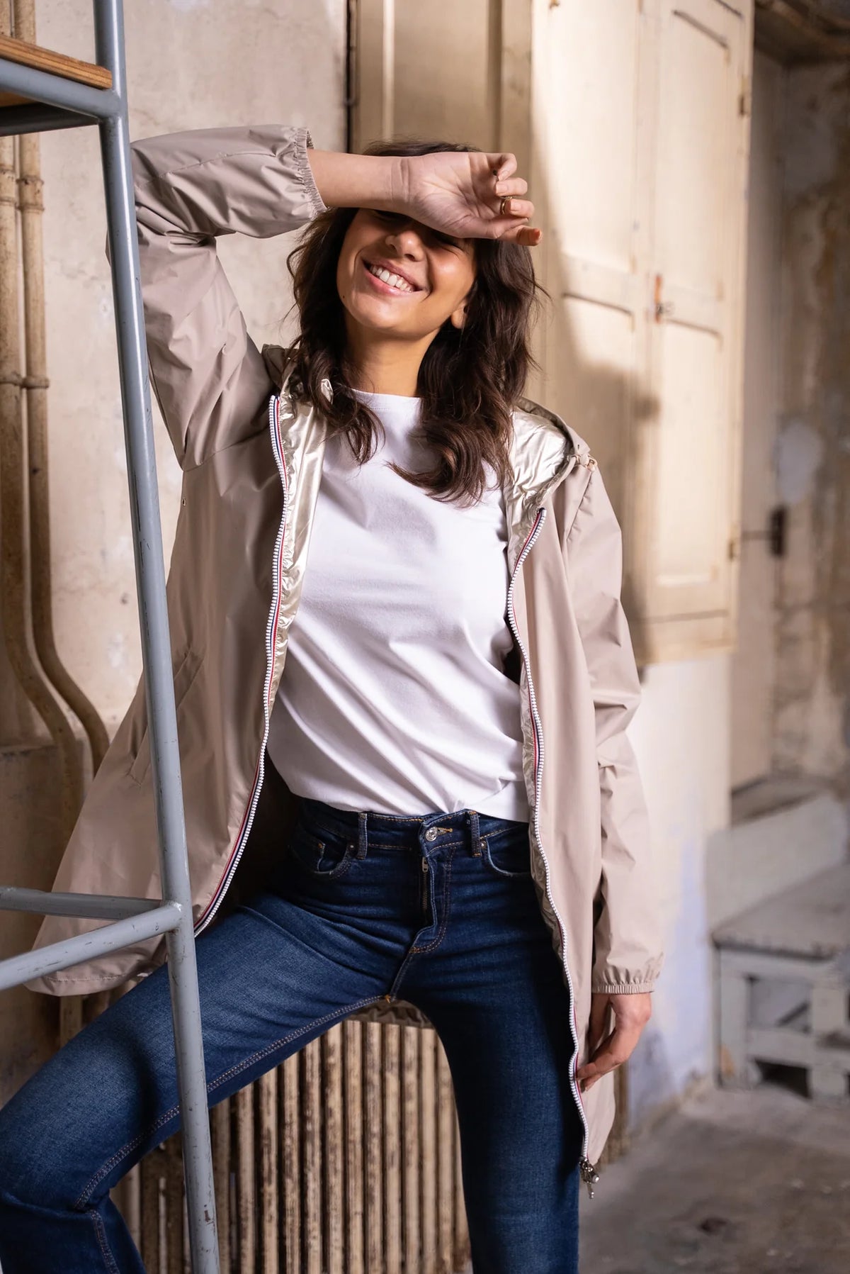 ⚡️ ARRIVAGE - Imperméable réversible long cintré CLAIRE Beige/Doré - LAURA JO